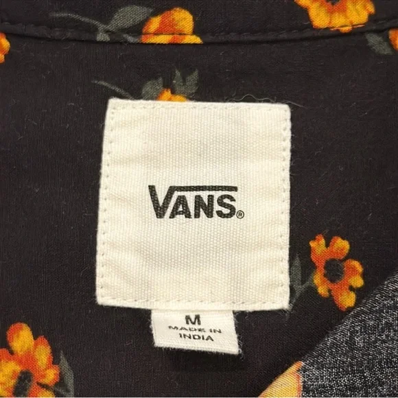 Vans Cabbie Floral Falling Poppy Shirt
Size M - Picture 13 of 14